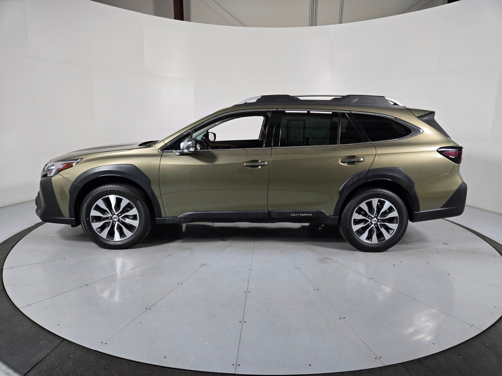 2023 Subaru Outback Touring XT 7