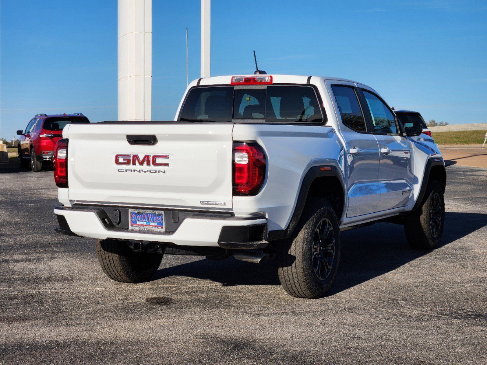 2024 GMC Canyon Elevation 5