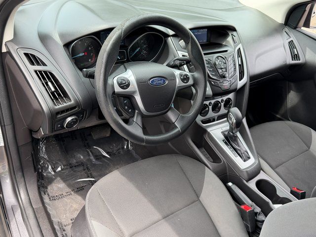 Used 2014 Sterling Gray Metallic Ford SE image 18