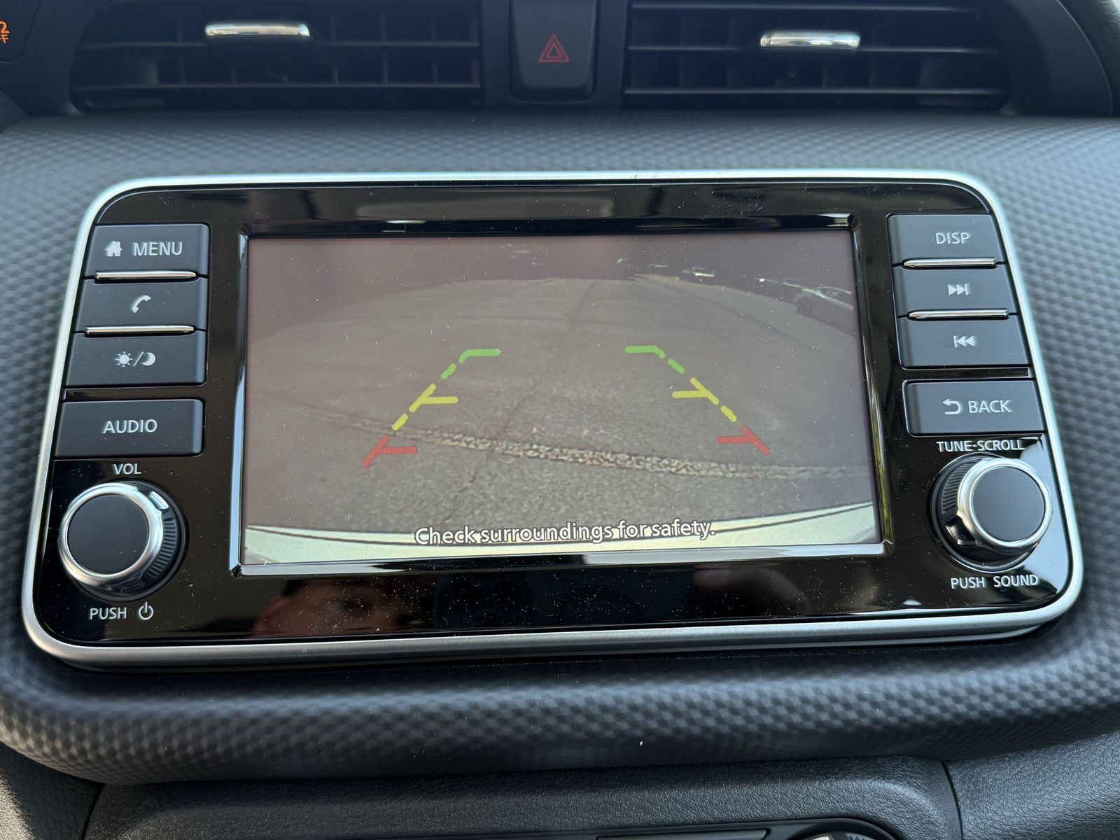 2025 Nissan Kicks Play S photo 3