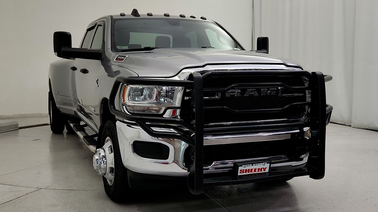 2022 RAM 3500 Tradesman Crew Cab LB DRW 4WD