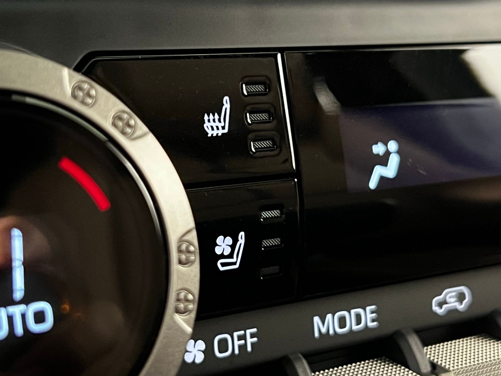 Thumbnail: 2025 Toyota 4Runner - 21