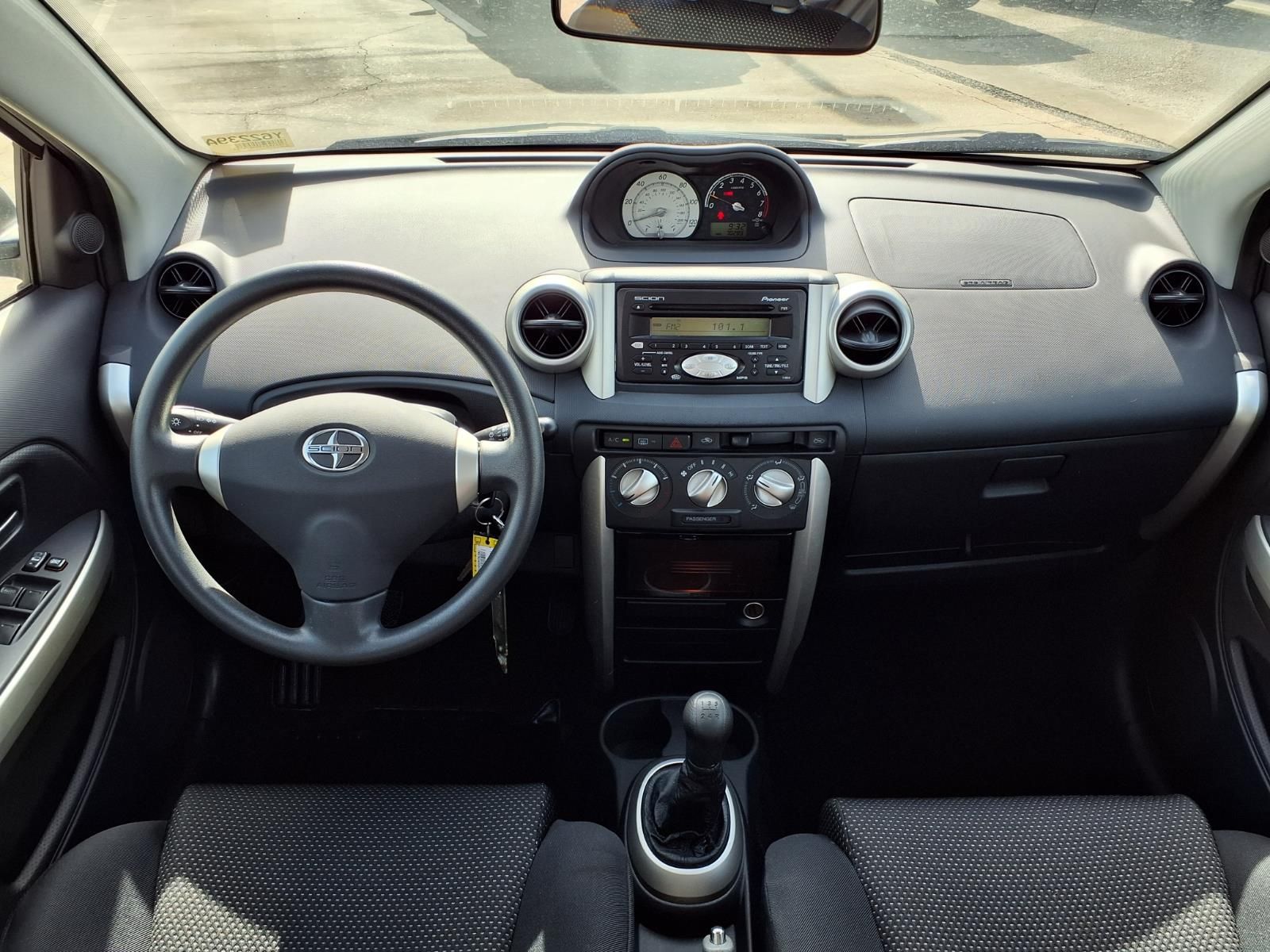 2005 Scion xA Base - 10