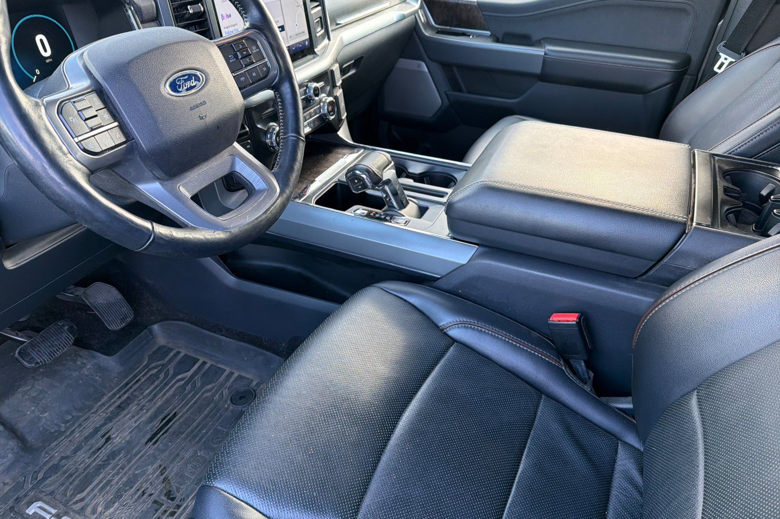 View vehicle photo 7