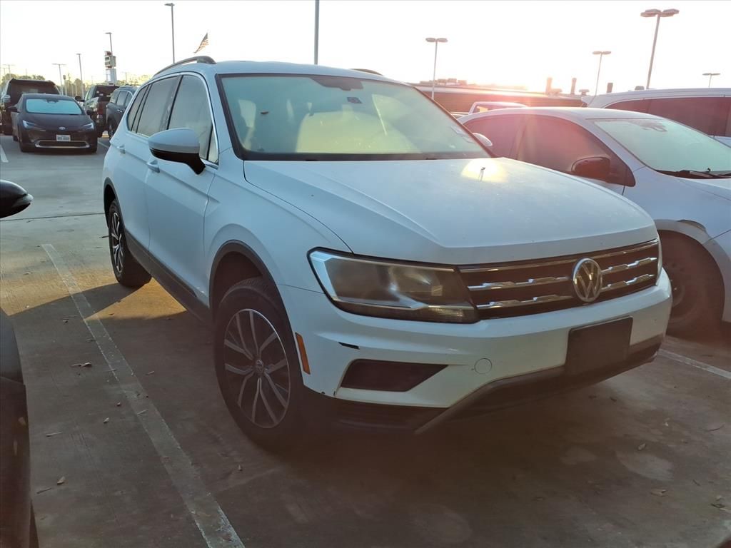 2019 Volkswagen Tiguan 2.0T SEL White at Autostrade