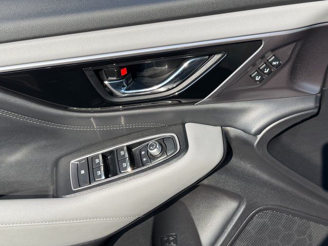 Used 2025 Cosmic Blue Pearl Subaru Limited image 28