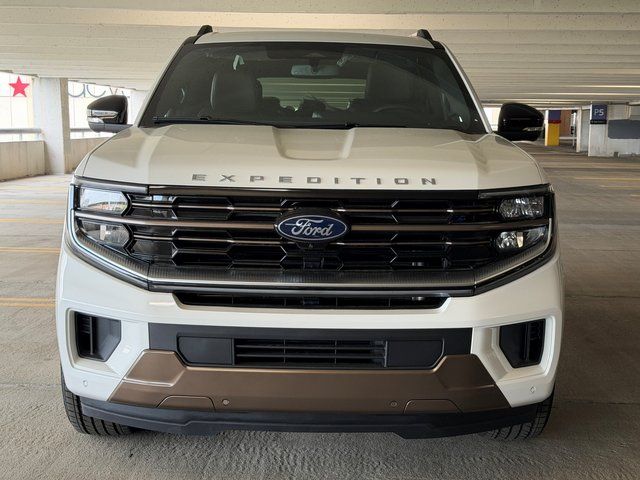 New 2026 Star White Metallic Tri-Coat Ford King Ranch image 5