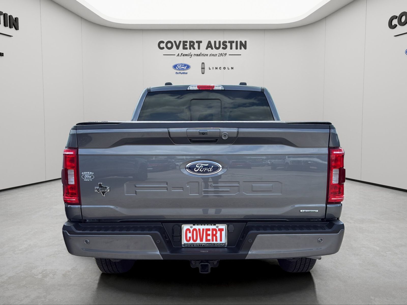 Used 2023 Gray Ford XLT image 4