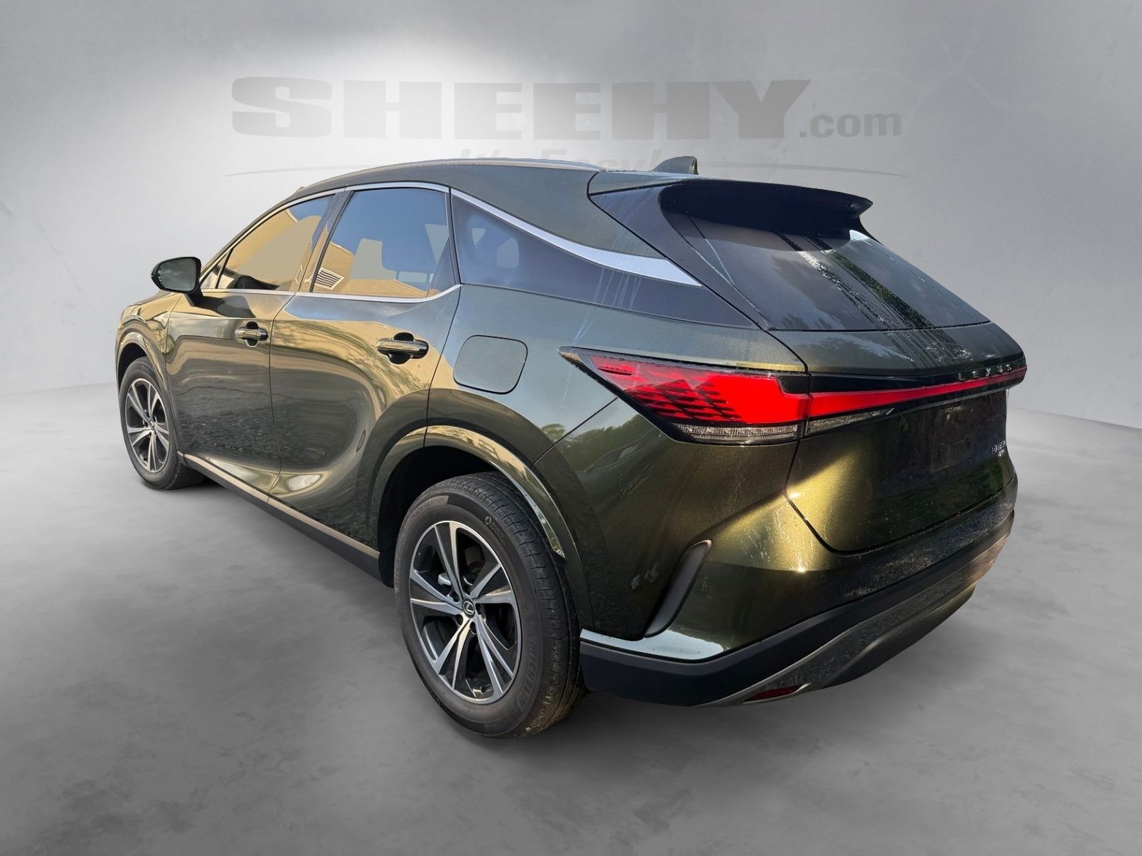 Used 2023 Green Lexus 350 Premium image 5