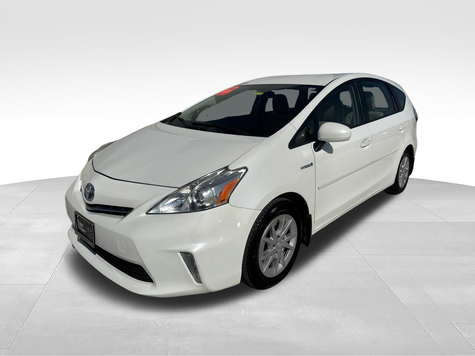 2014 Toyota Prius v Two