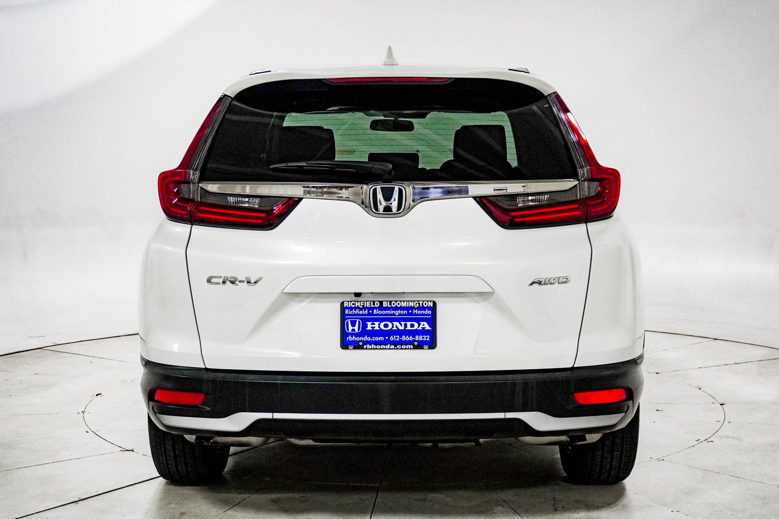 View vehicle photo 7