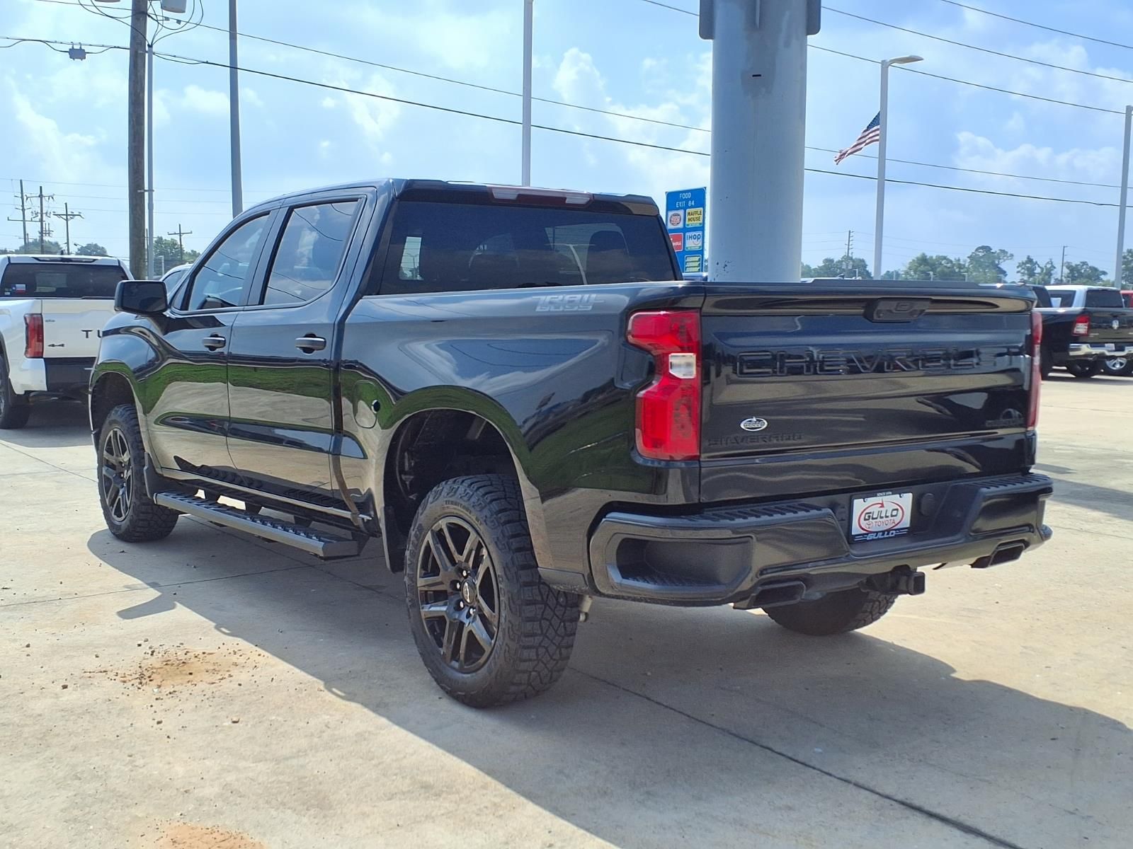 2022 Chevrolet Silverado 1500 Custom Trail Boss - 1