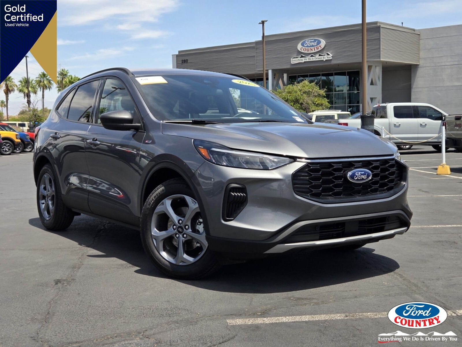 Carbonized Gray Metallic 2025 Ford Escape ST-Line FWD SUV / Crossover Front-Wheel Drive 8-Speed Automatic