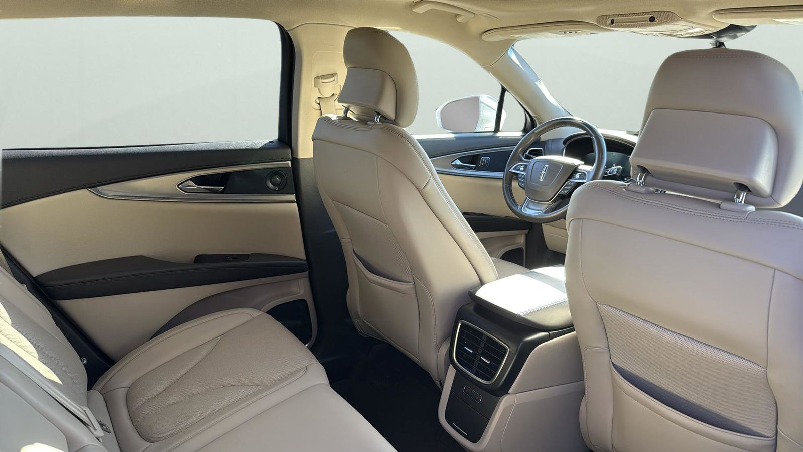 Used Car 2019 Lincoln Nautilus  Reserve For Sale Under $25,000 In Austin, Texas