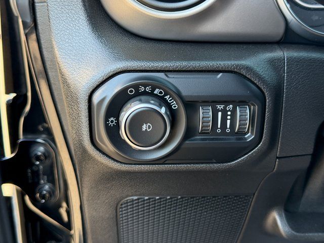 Used 2019 Black Clearcoat Jeep Unlimited Sport S image 23