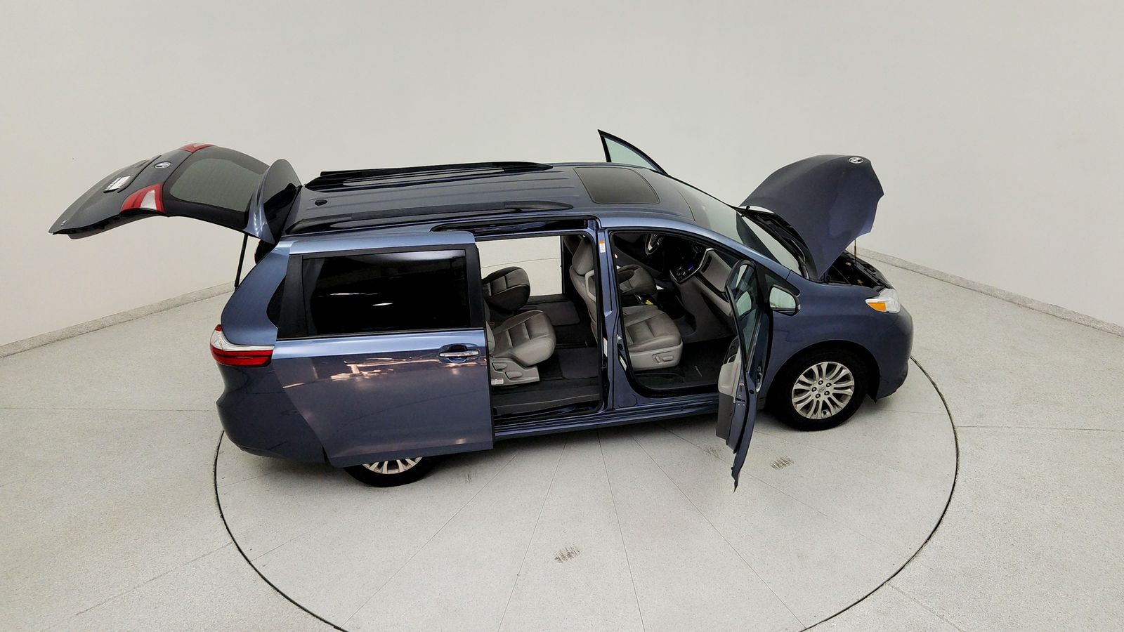 Used 2015 Blue Toyota XLE image 24
