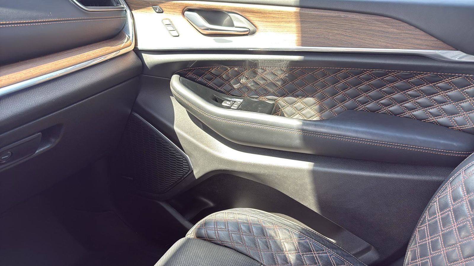 Used Car 2023 Jeep Grand Cherokee L  Summit For Sale Under $50,000 In Austin, Texas