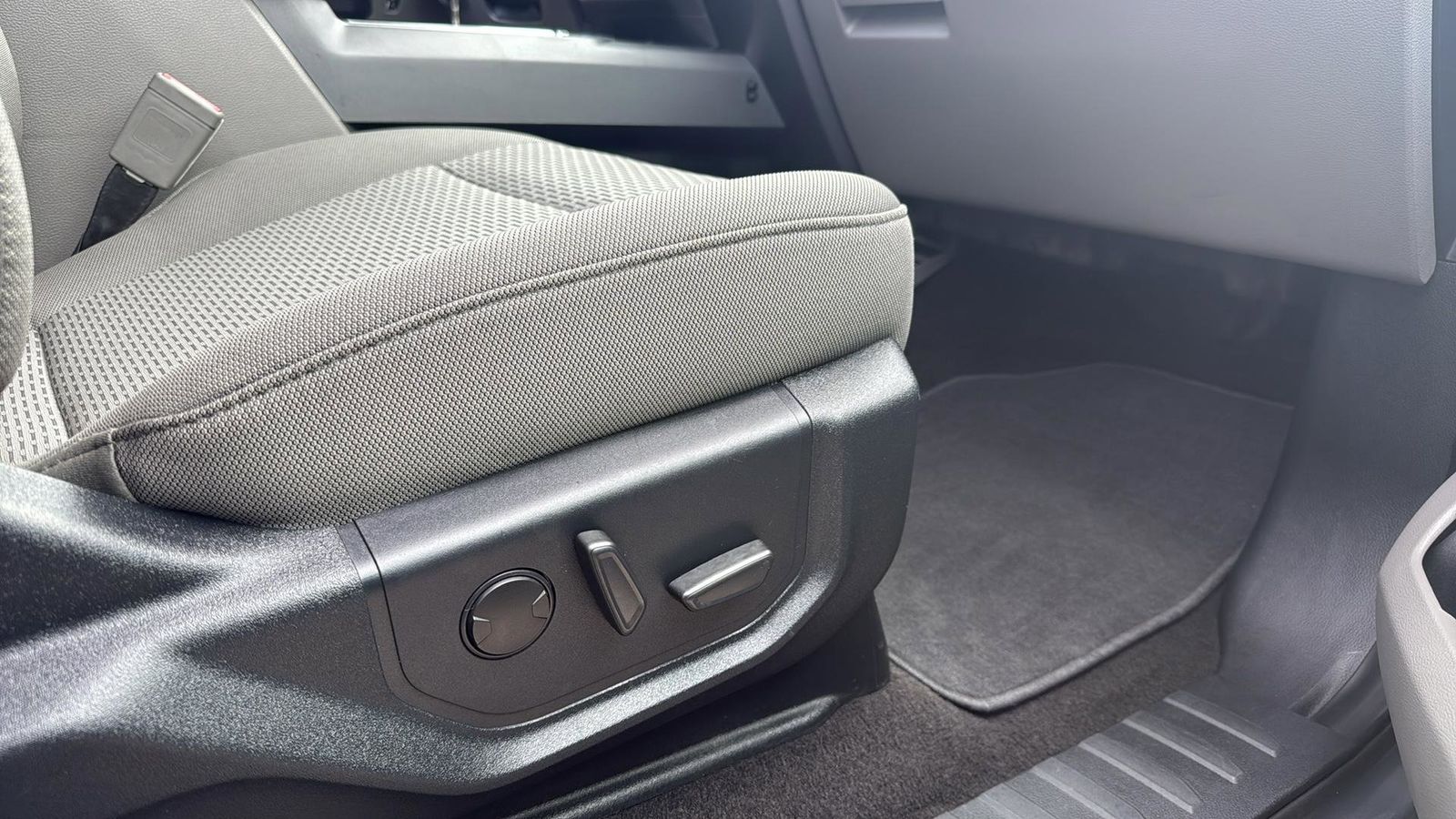 Used Car 2020 Ford F-150  Xlt For Sale Under $30,000 In Austin, Texas