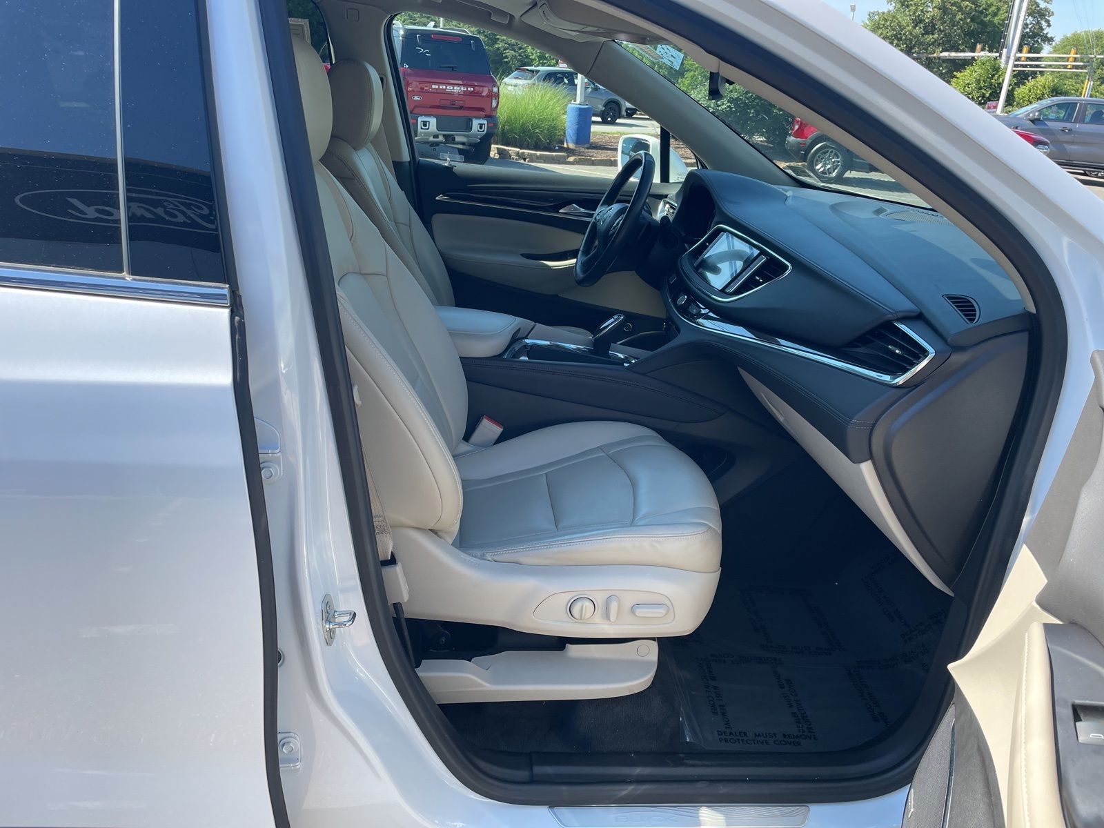 Used 2018 White Frost Buick Premium Group image 15