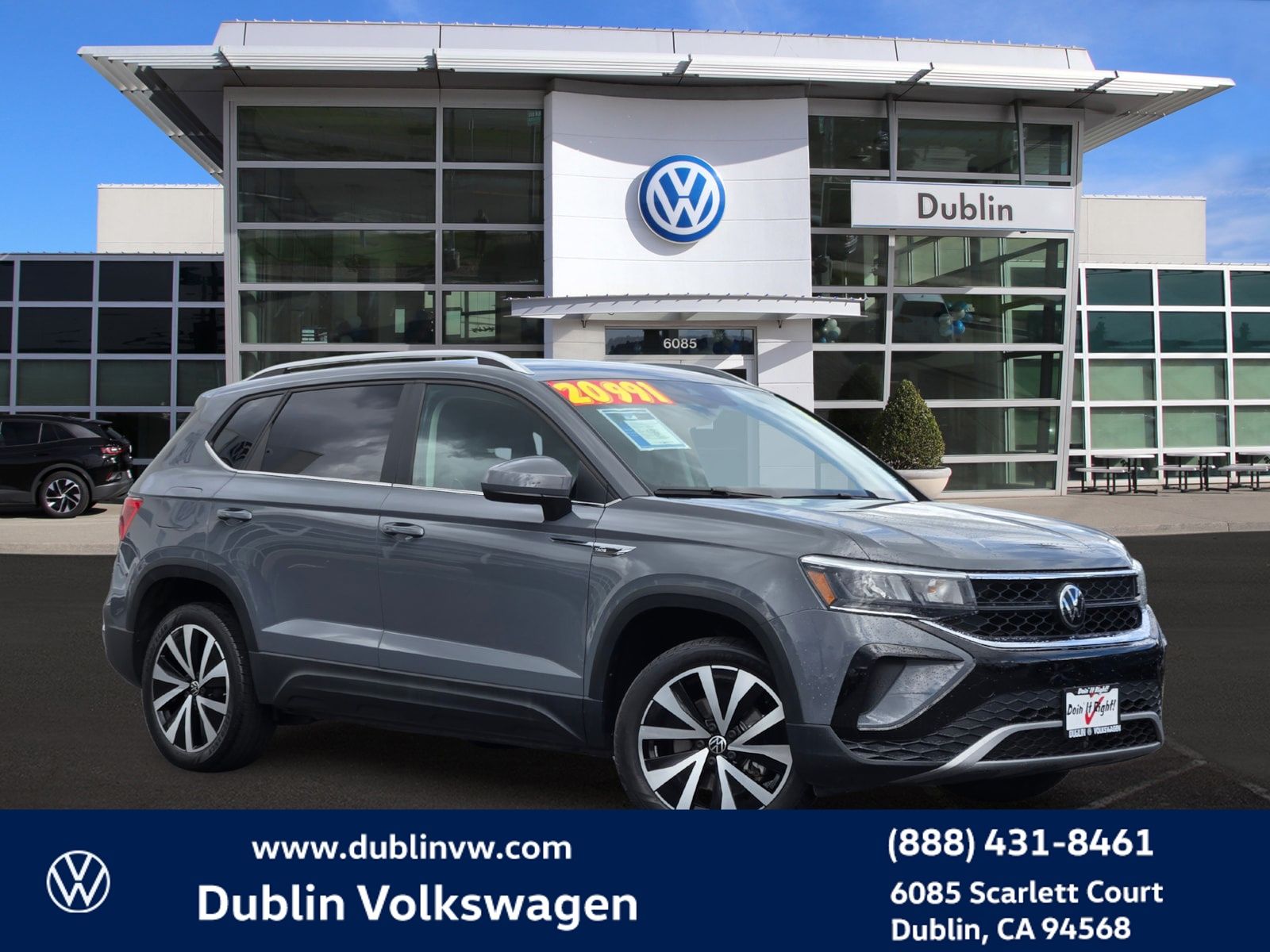 Gray 2023 Volkswagen Taos SE FWD SUV / Crossover Front-Wheel Drive 8-Speed Automatic