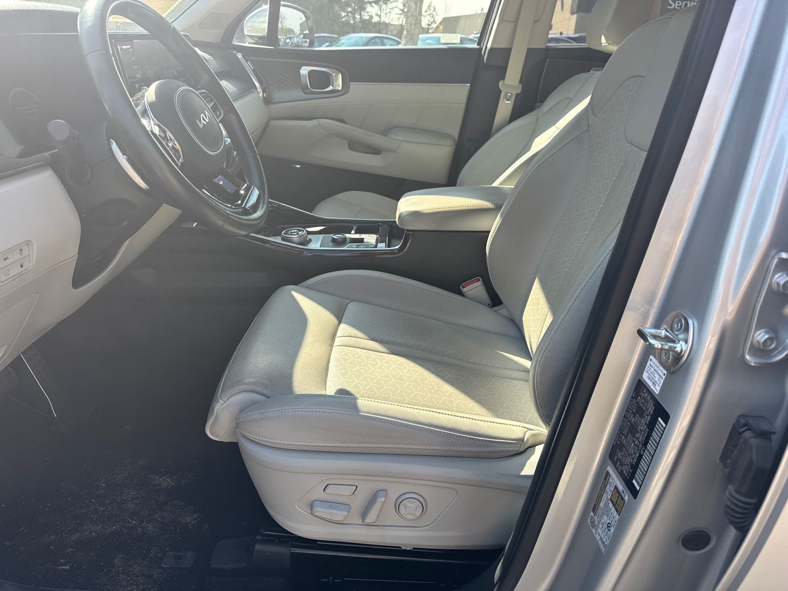 Used 2023 Silky Silver Kia SX Prestige image 9