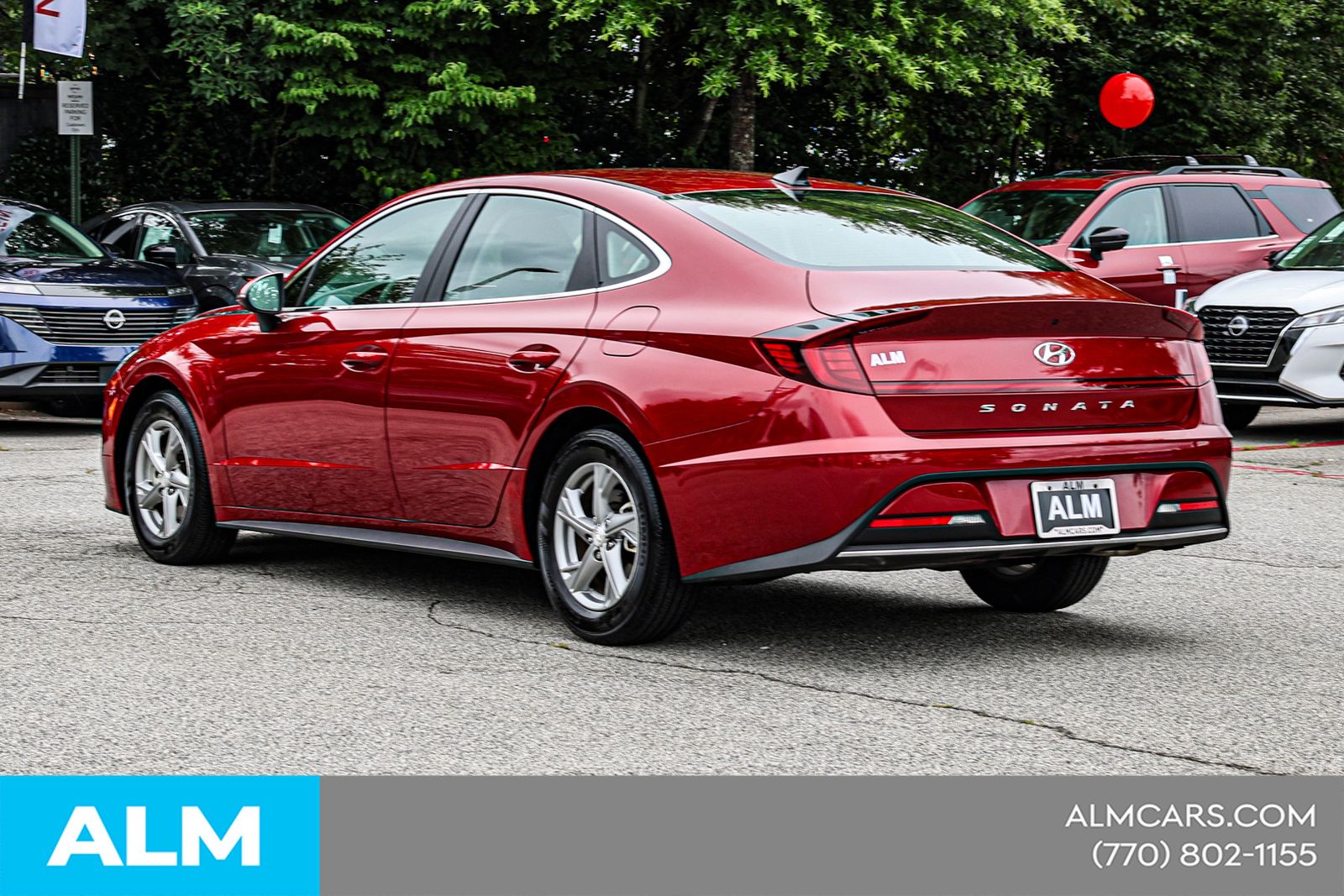 Used 2023 Red Hyundai SE image 9
