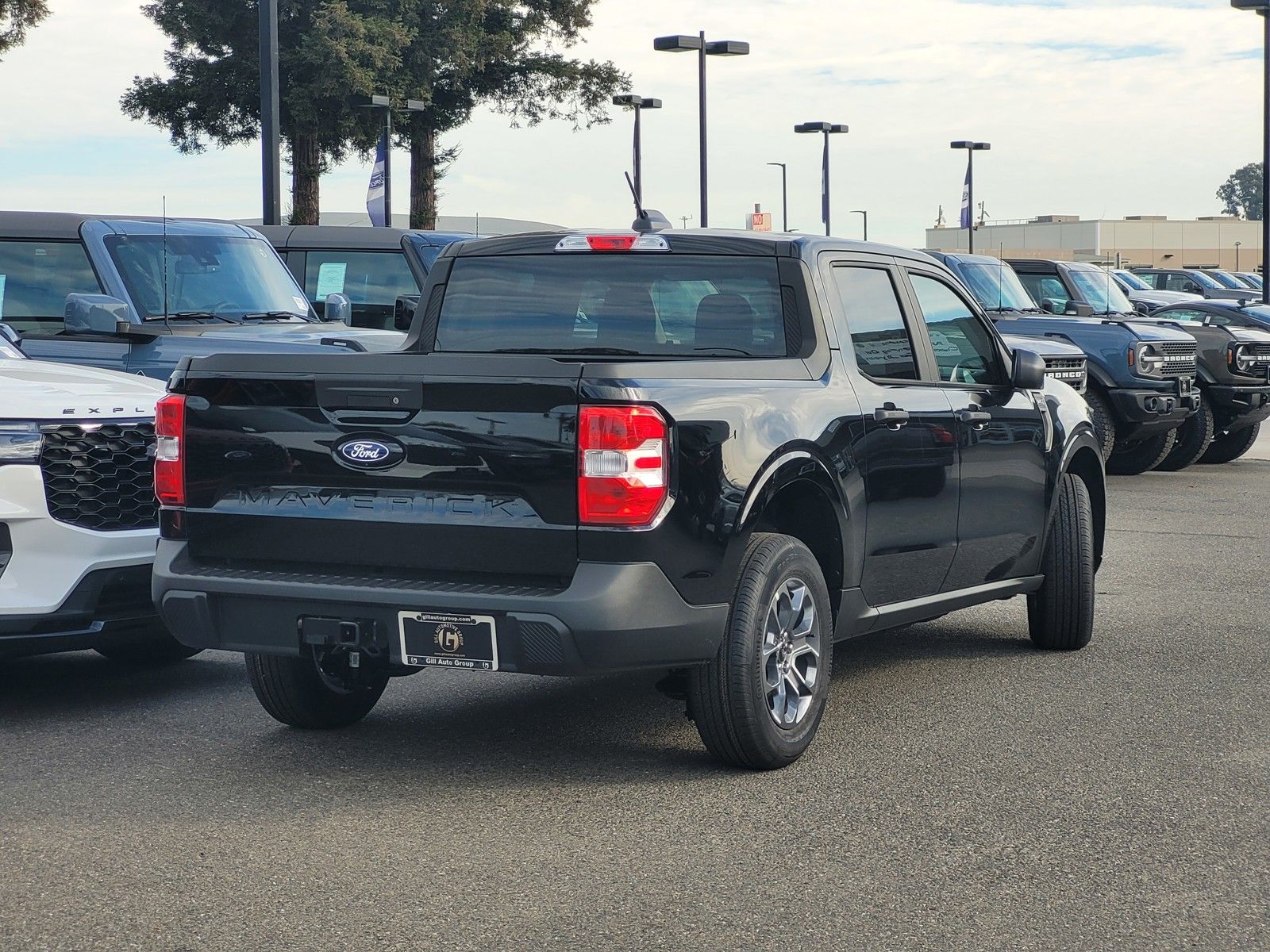 New 2025 Black Ford XLT image 4