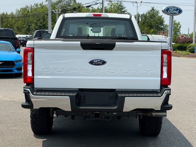 New 2026 Oxford White Ford XL image 5
