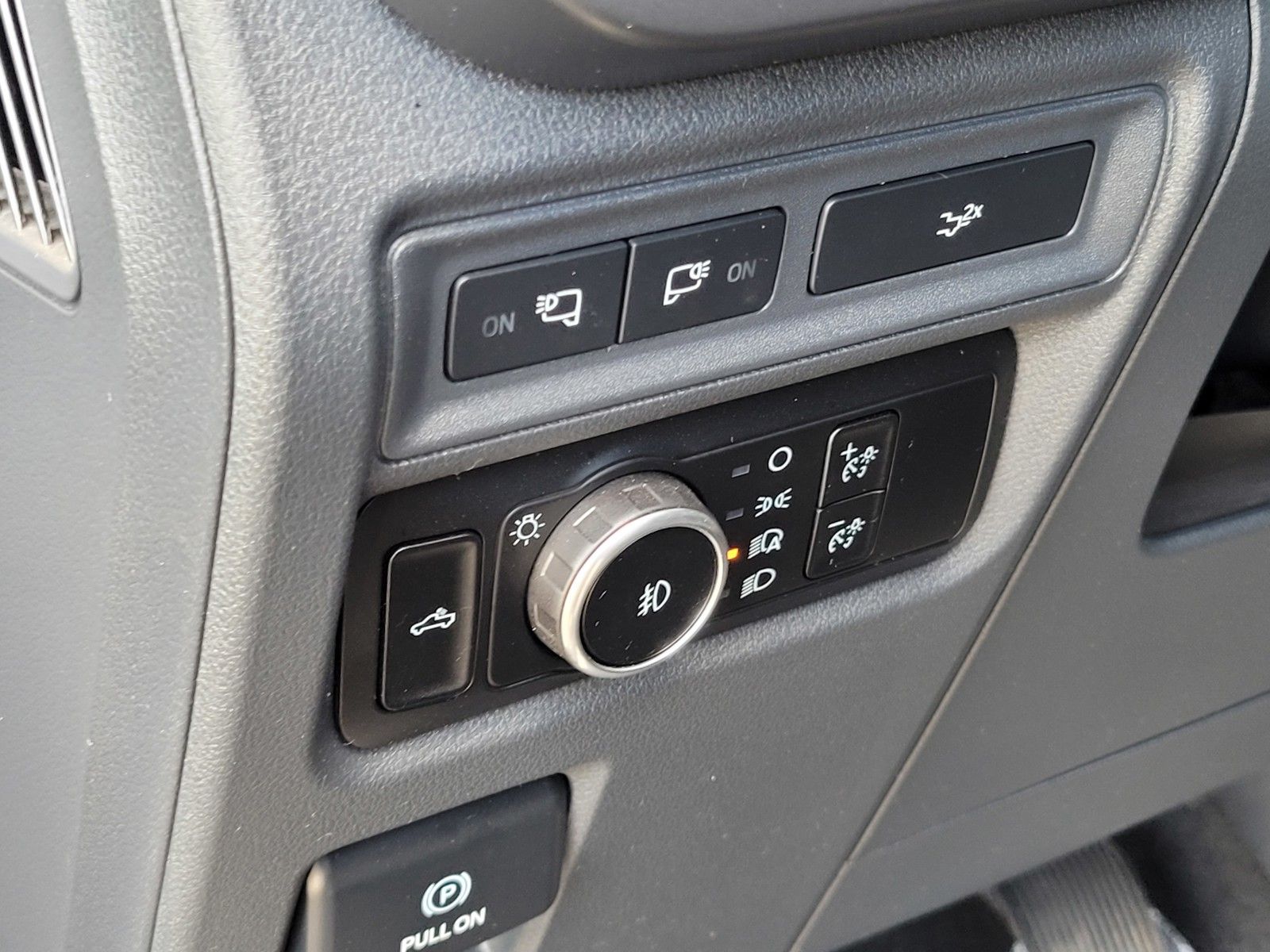 Used 2024 Black Ford XLT image 18