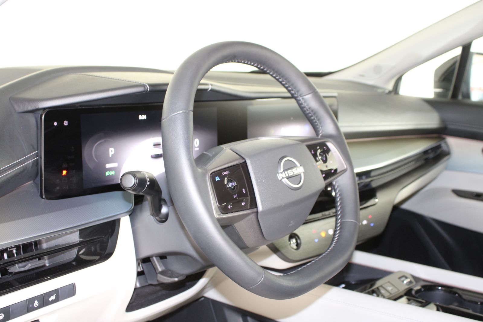 Used 2025 Black Nissan SL image 21