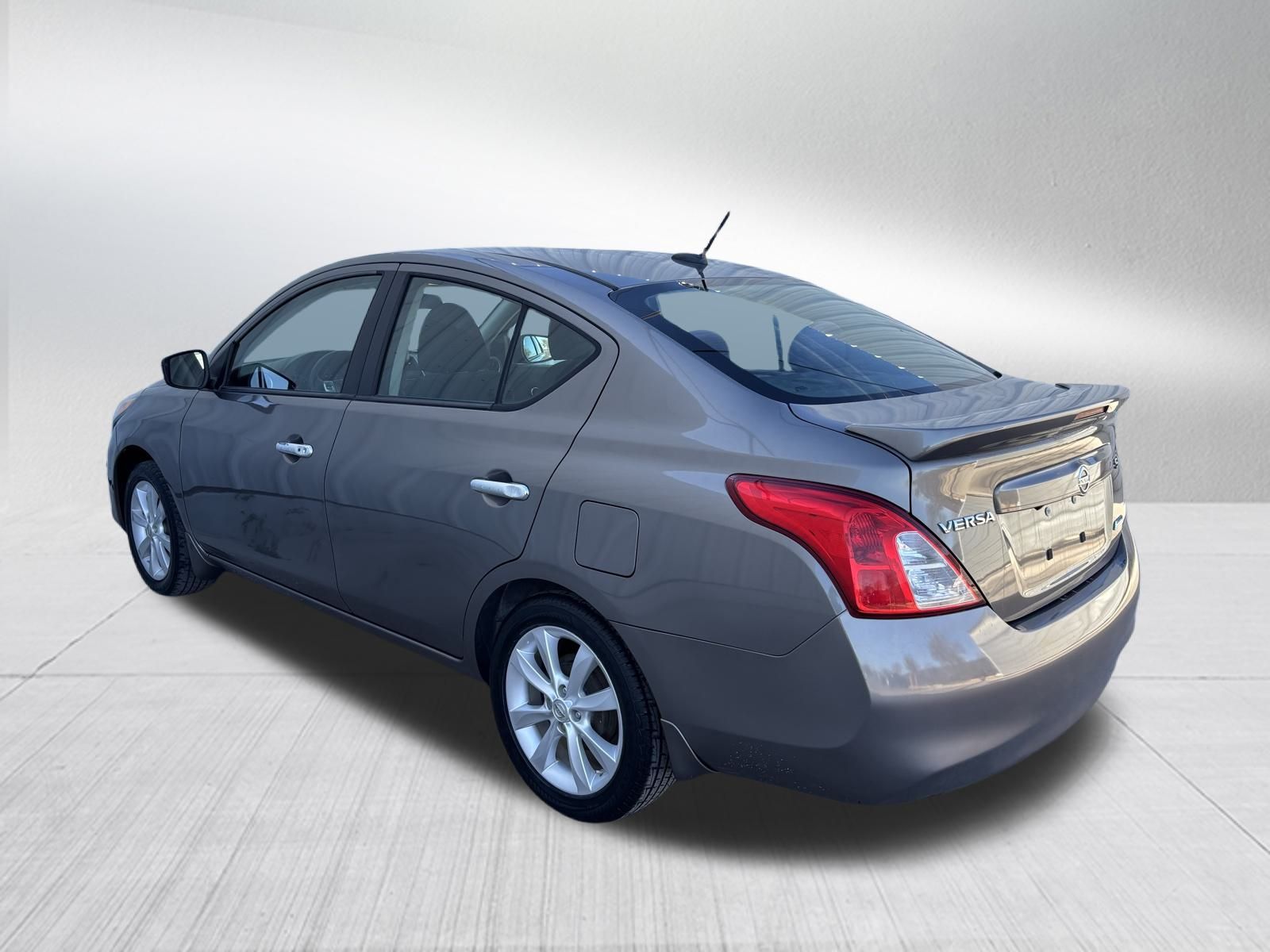 Used Car 2015 Nissan Versa  For Sale Under $10,000 In Austin, Texas