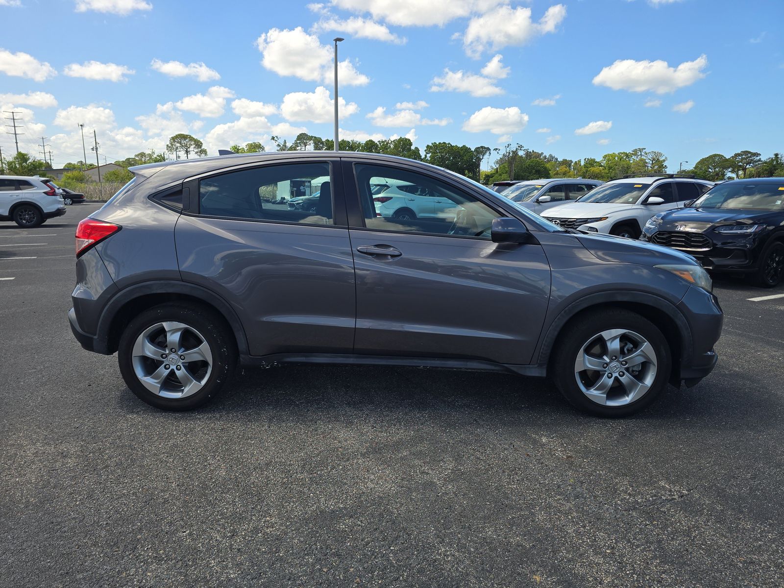 View vehicle photo 3