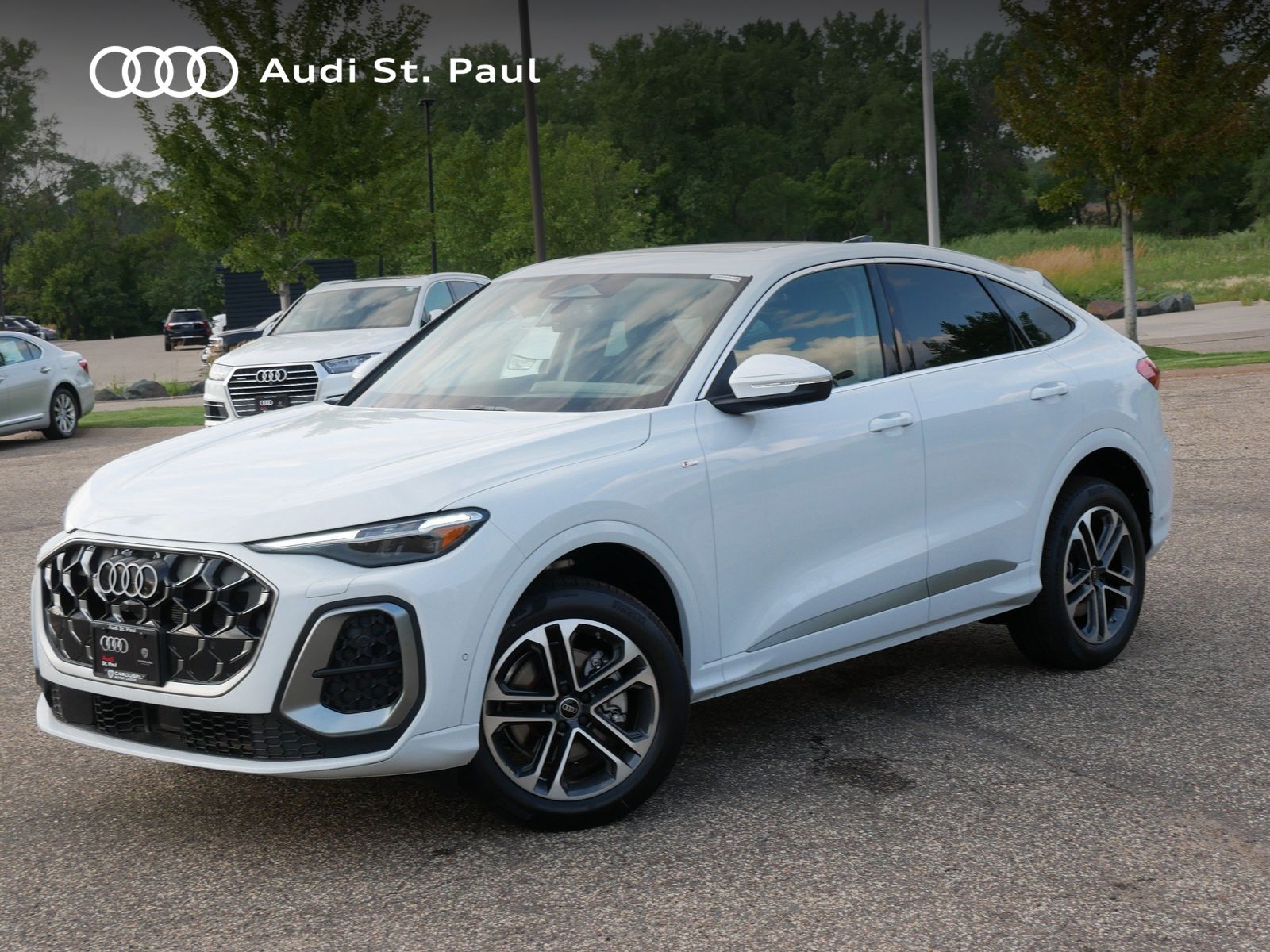 Glacier White Metallic 2026 Audi Q5 Sportback Sedan All-Wheel Drive 7-Speed Automatic