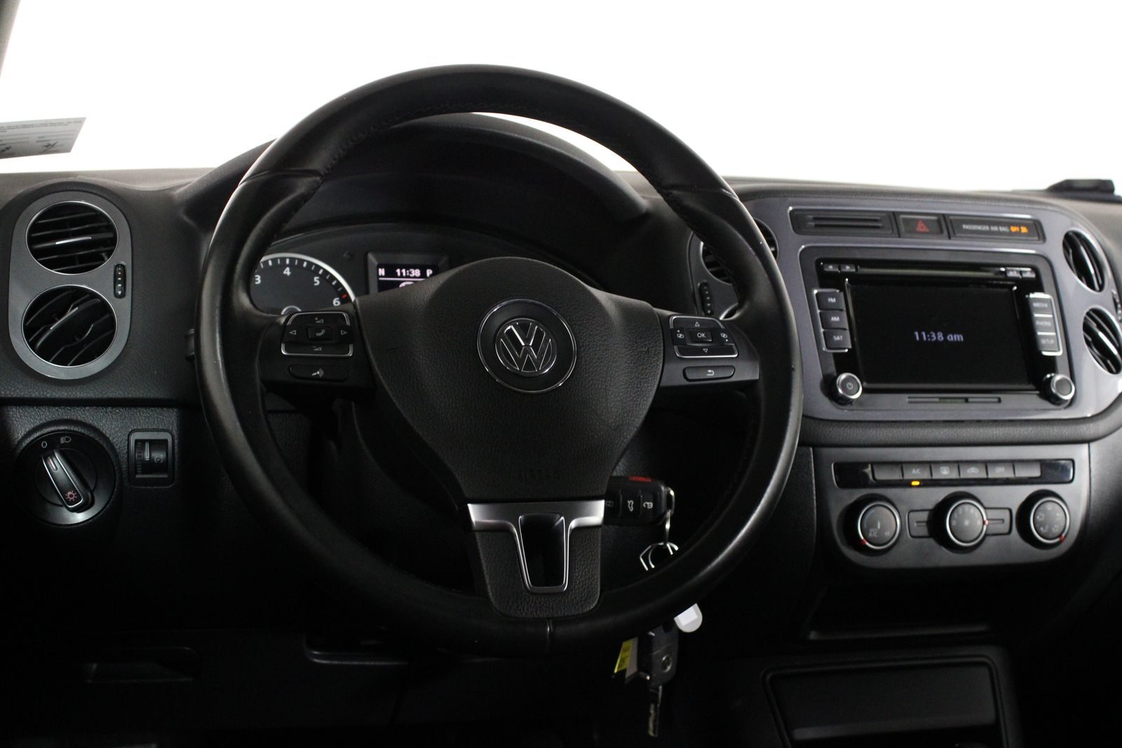 Used 2015 Gray Volkswagen S image 11