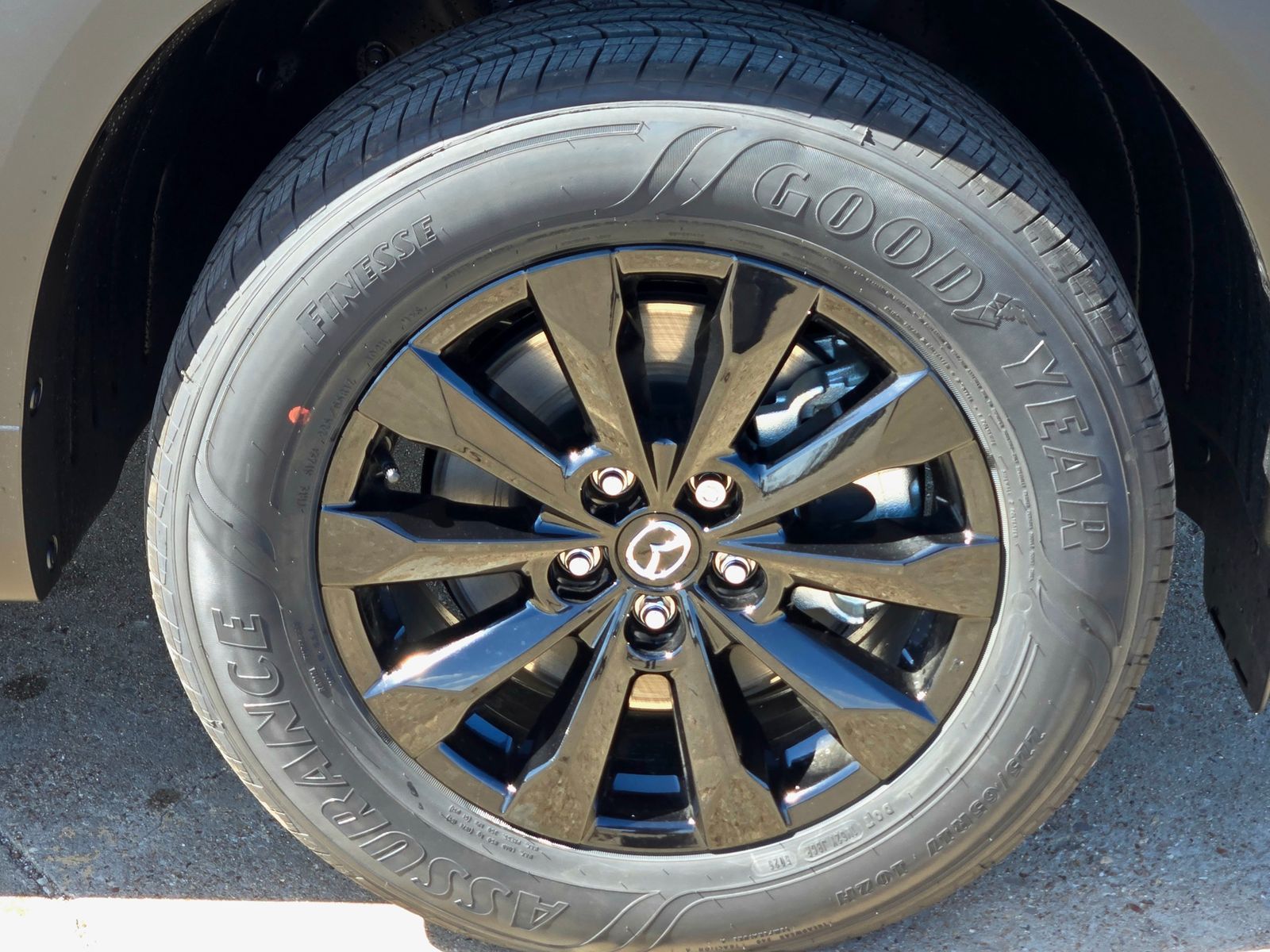 View vehicle photo 7