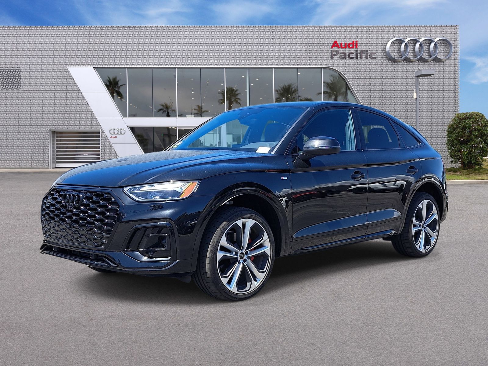 Mythos Black Metallic 2025 Audi Q5 Sportback quattro Premium Plus S Line 45 TFSI Sedan All-Wheel Drive 7-Speed Automatic