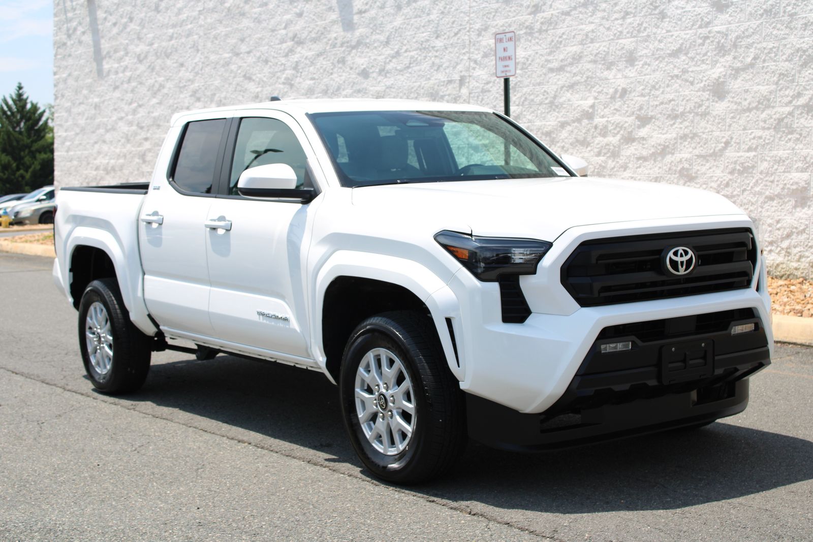  2025 Toyota Tacoma SR5 Double Cab RWD   