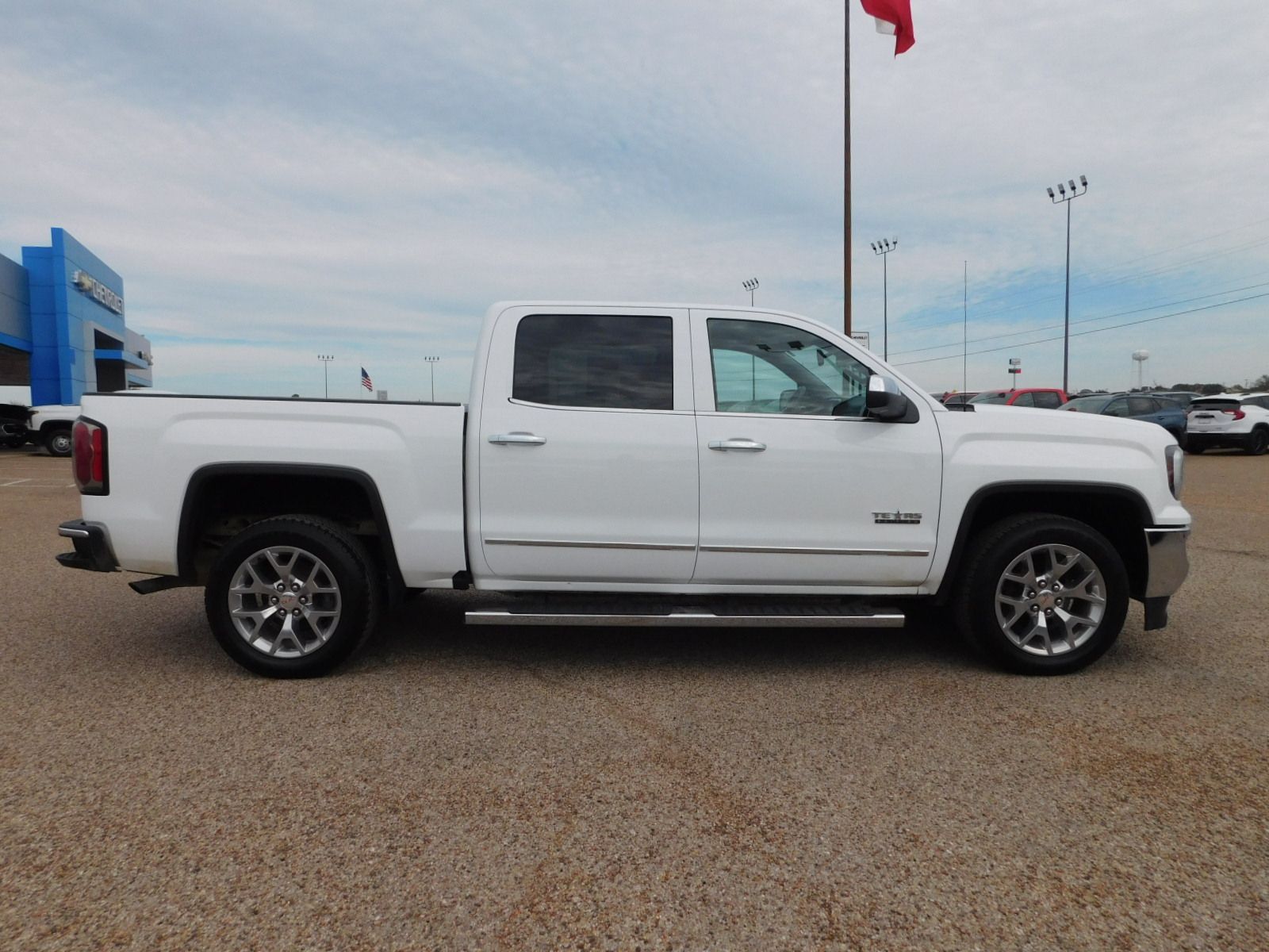 2018 GMC Sierra 1500 SLT 2