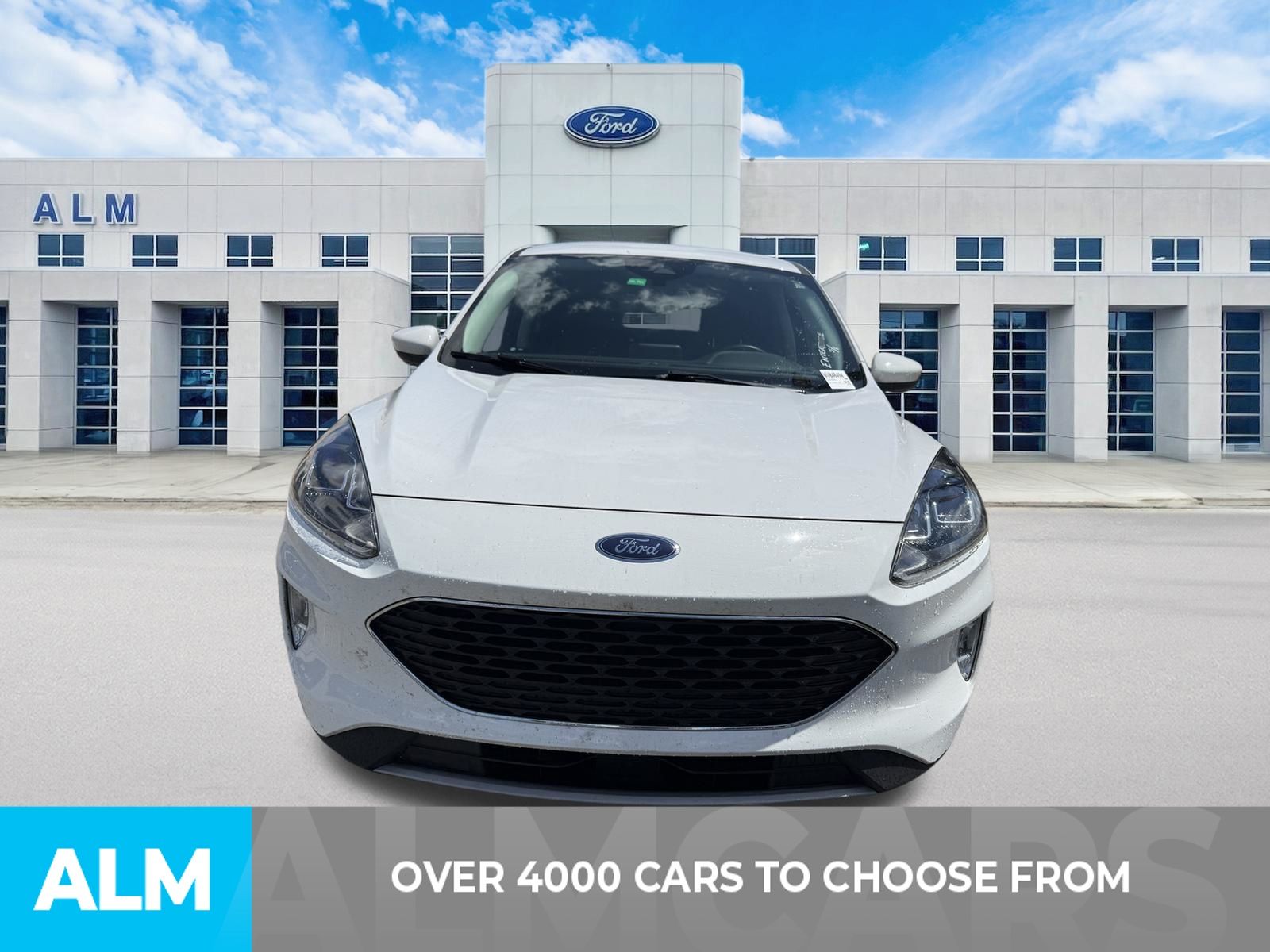 Used 2022 Oxford White Ford SEL image 2