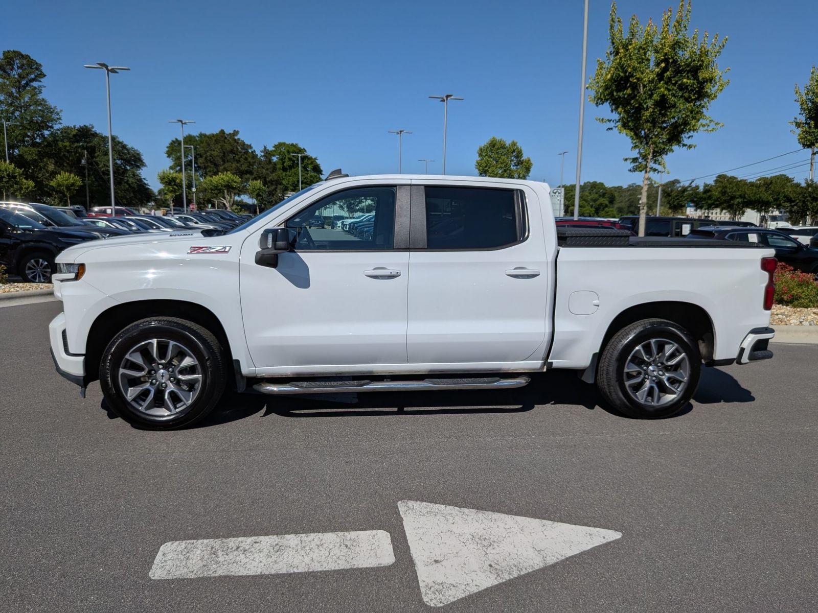 View vehicle photo 6