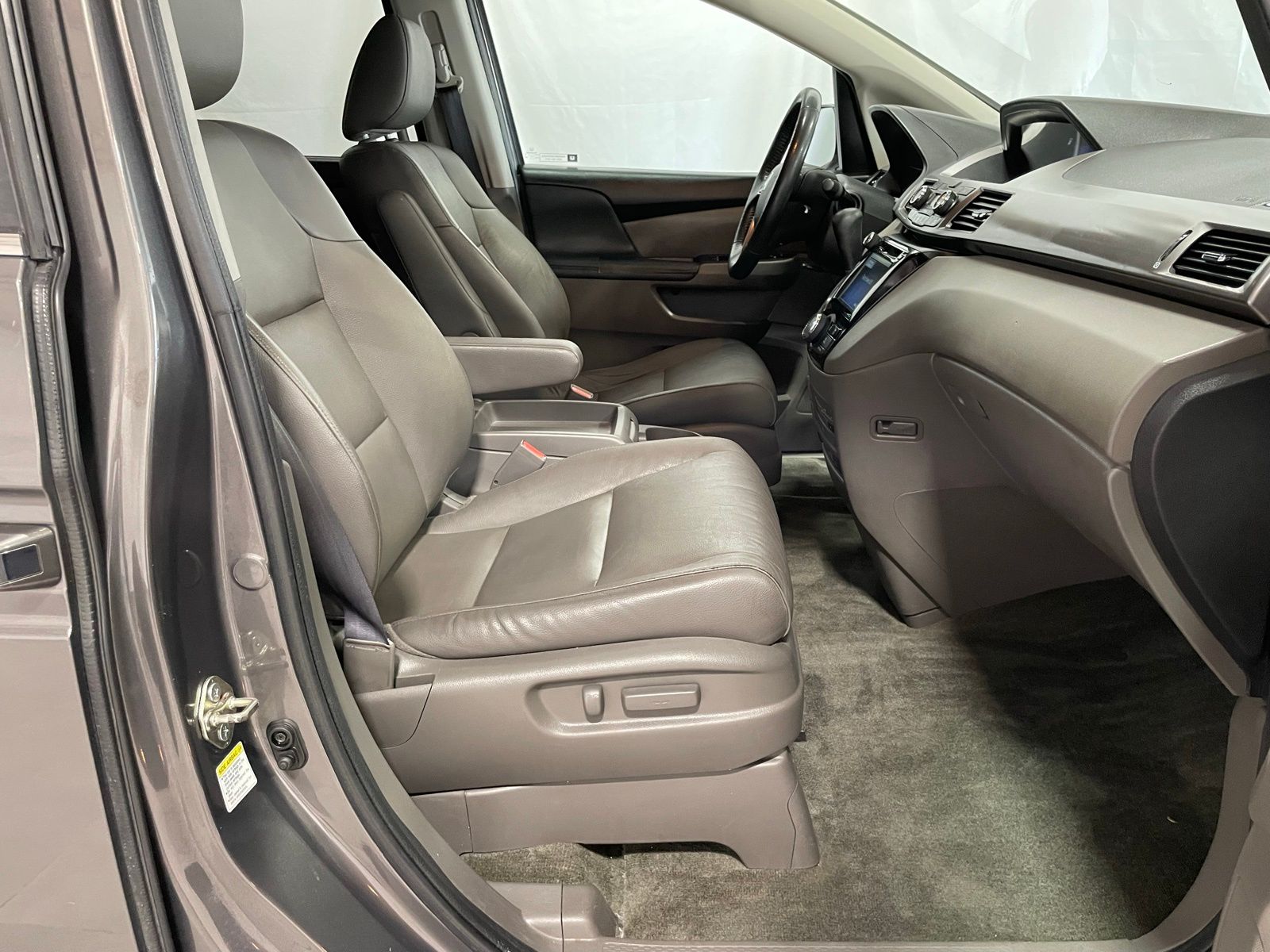 Used Car 2017 Honda Odyssey  Sports Van Ex-l Front Wheel Drive For Sale Under $12,000 In Austin, Texas
