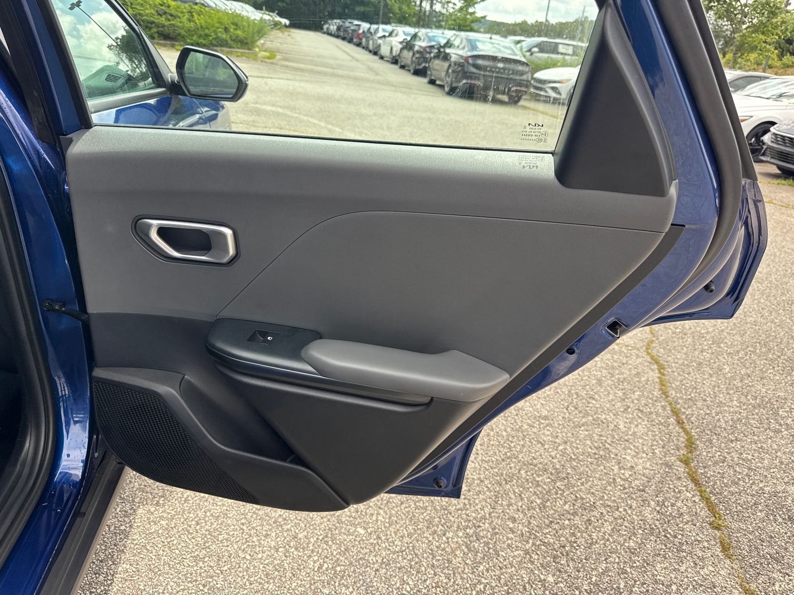 Used 2025 Blue Kia LXS image 16