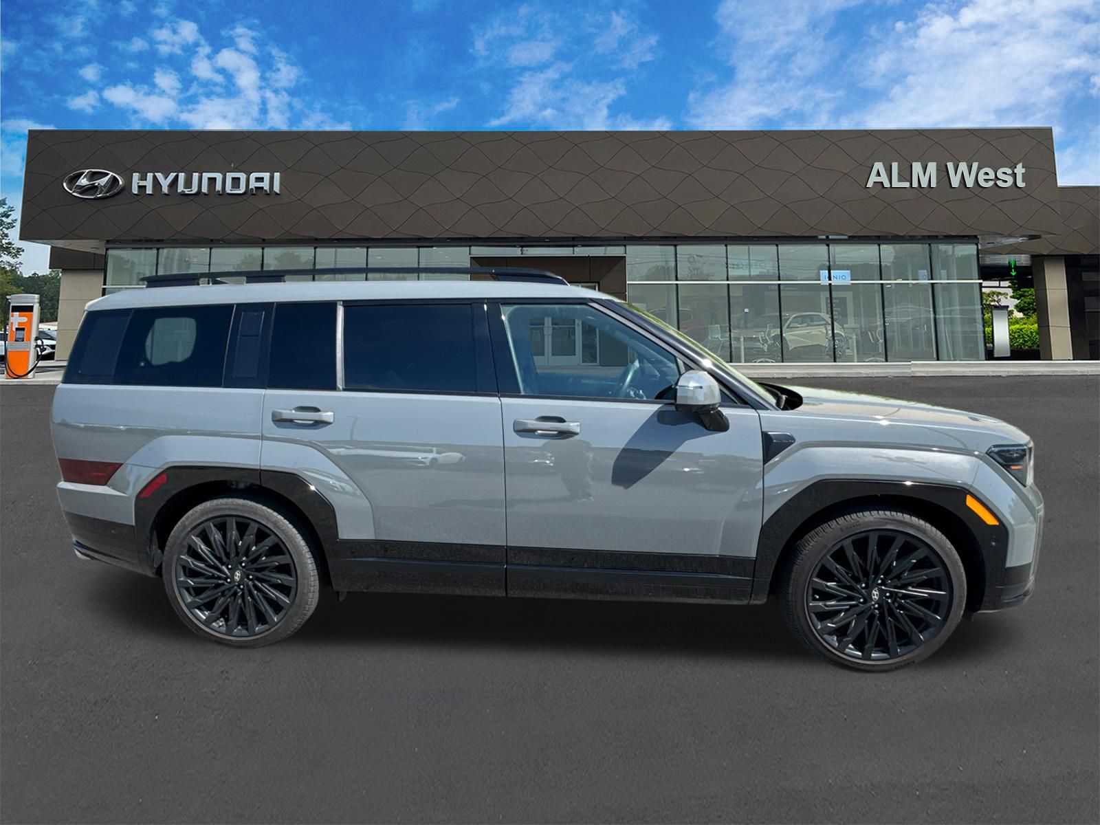 Used 2025 Gray Hyundai Calligraphy image 4