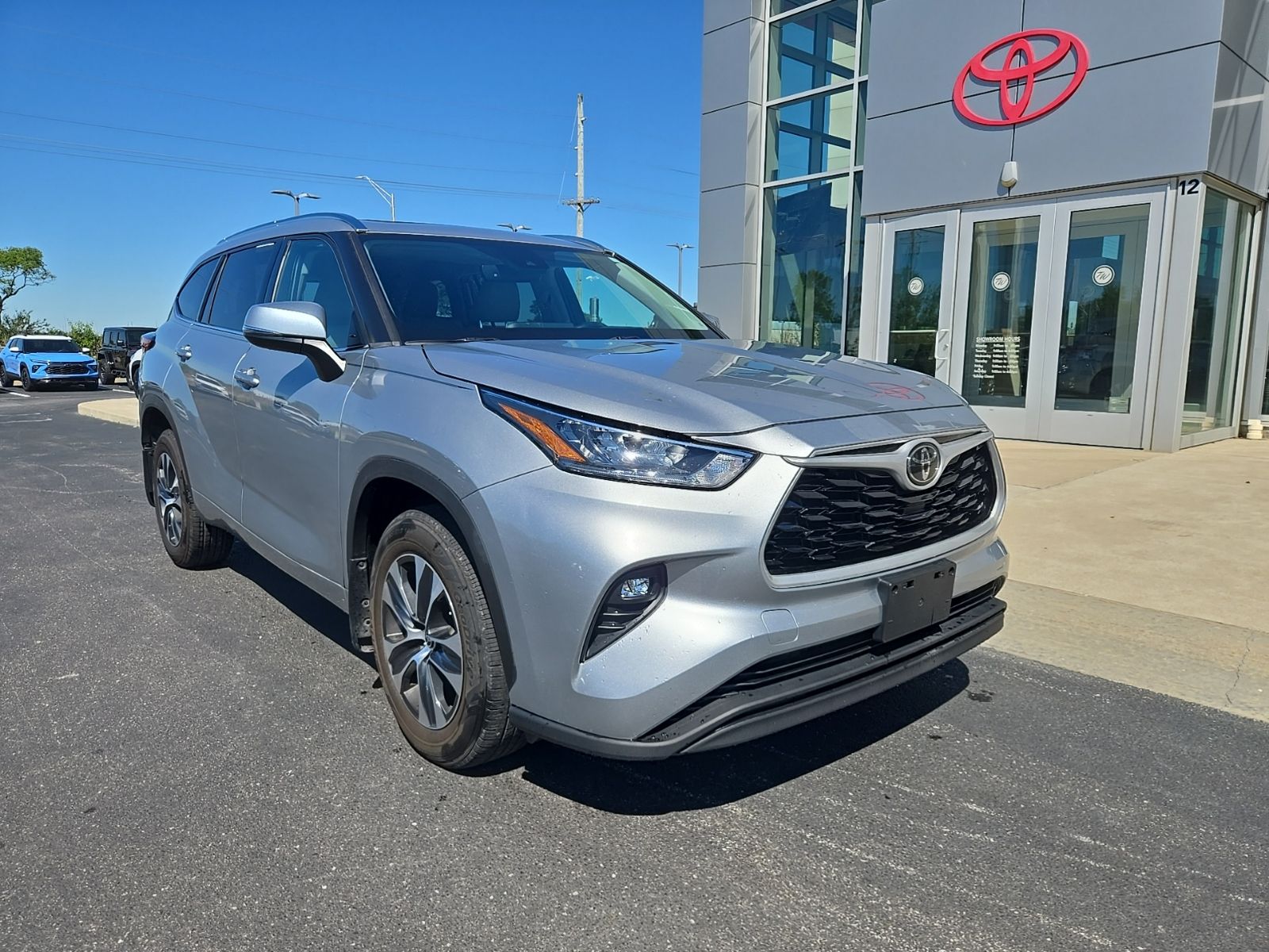 used 2020 Toyota Highlander car, priced at $29,705