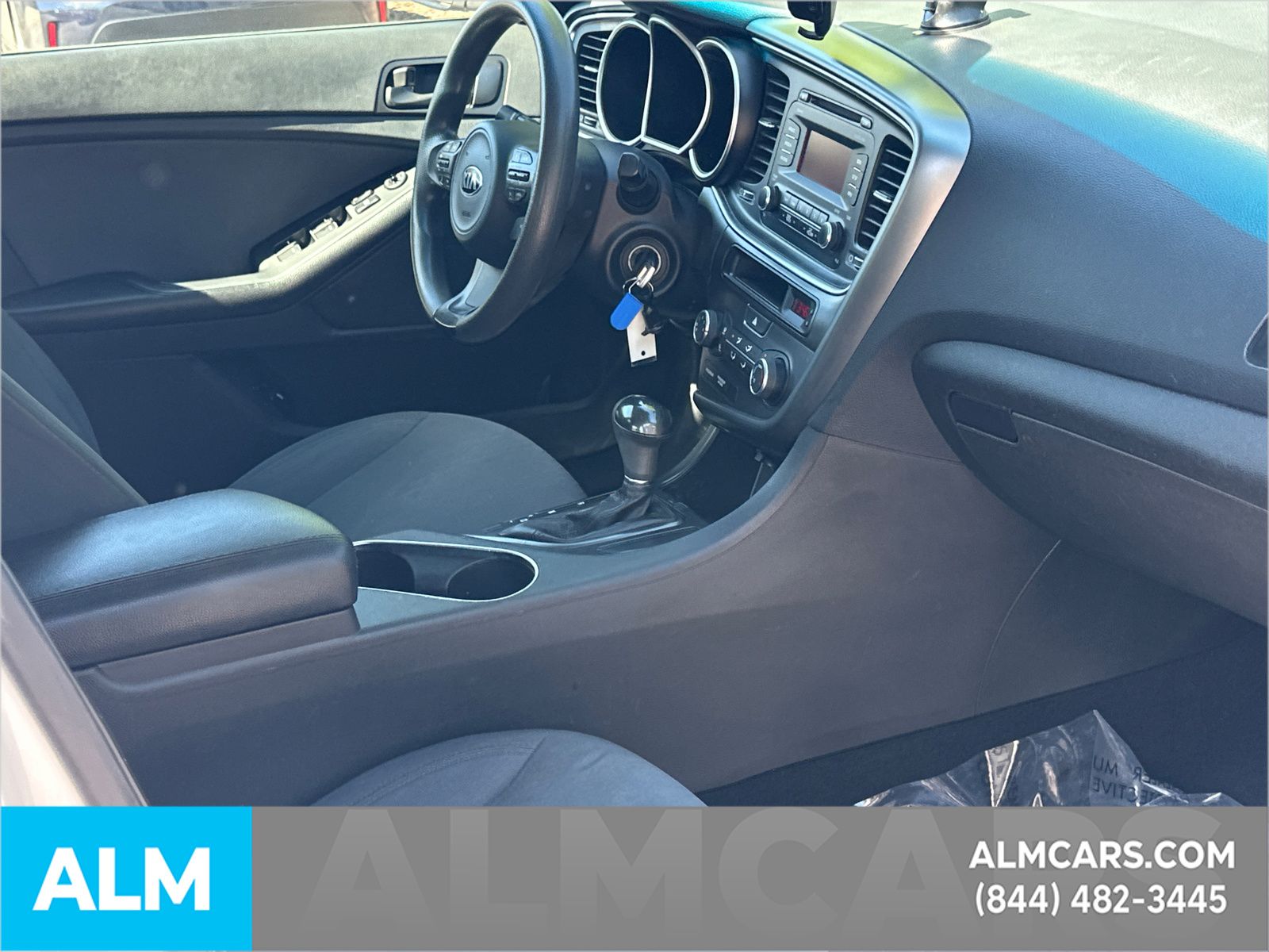 Used 2015 White Kia LX image 31