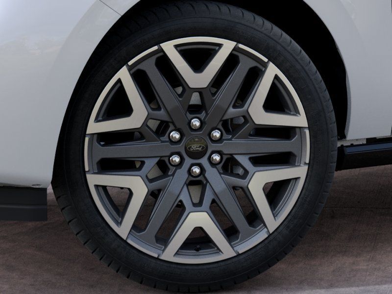 New 2027 Star White Metallic Tri-Coat Ford Platinum image 19