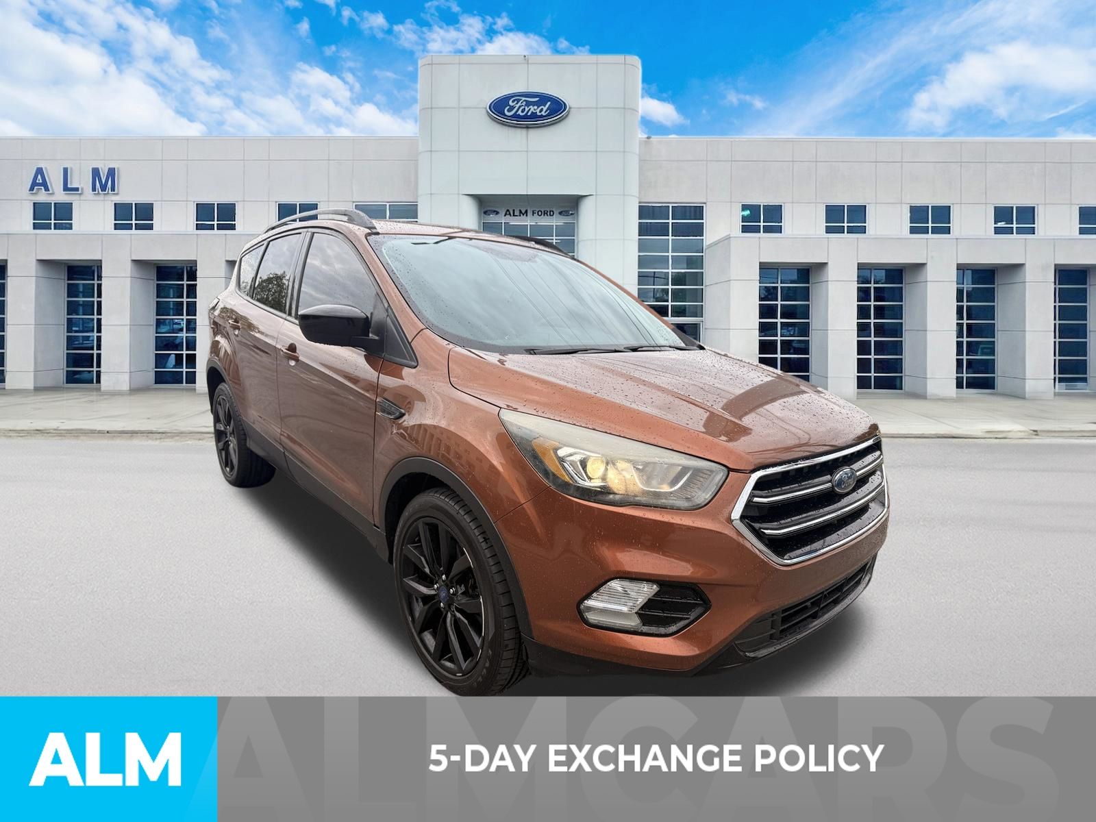 Used 2017 Red Ford SE image 3
