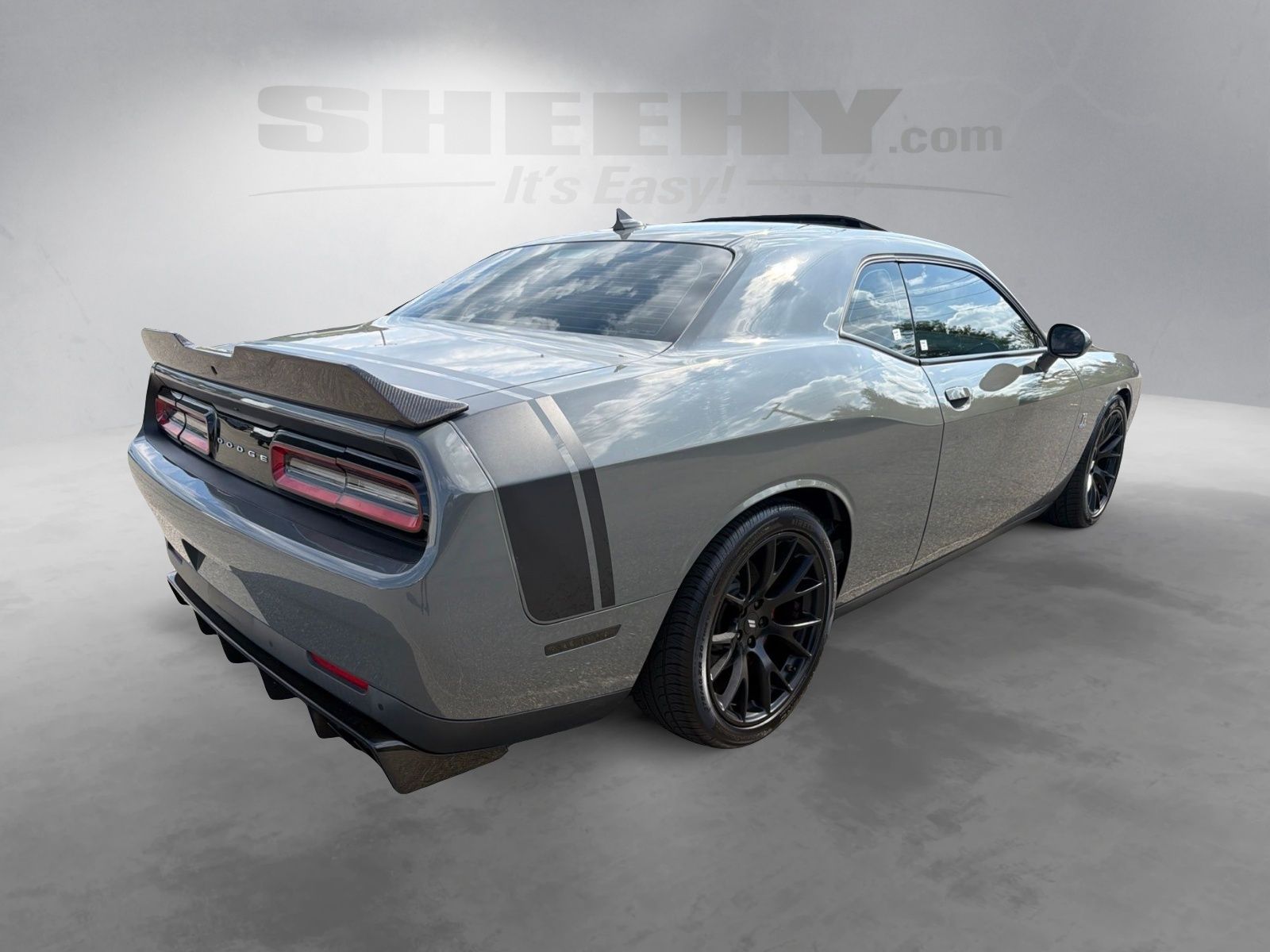 Used 2017 Destroyer Gray Clearcoat Dodge R/T Scat Pack image 10