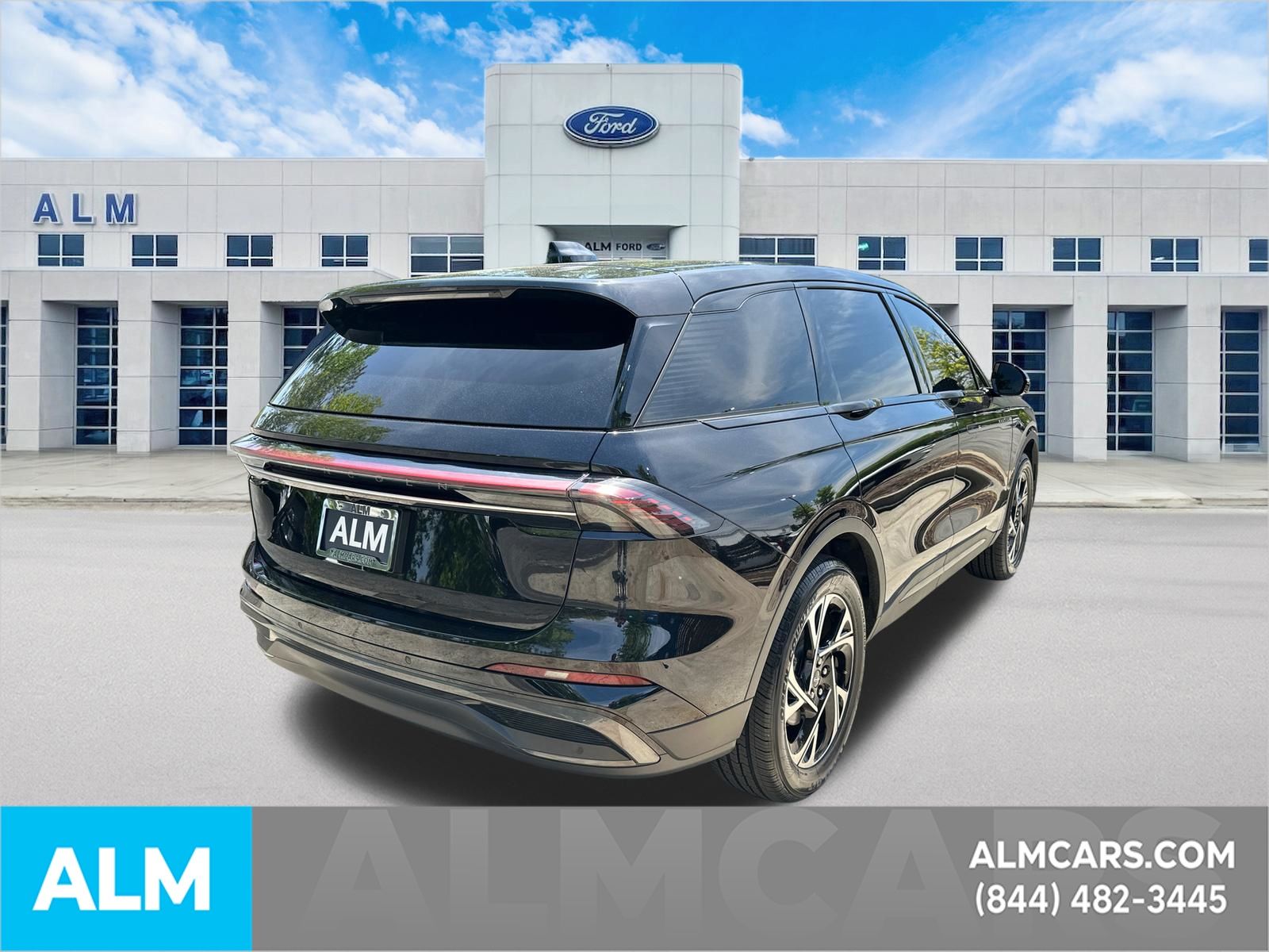 Used 2025 Infinite Black Metallic Lincoln Premiere image 5