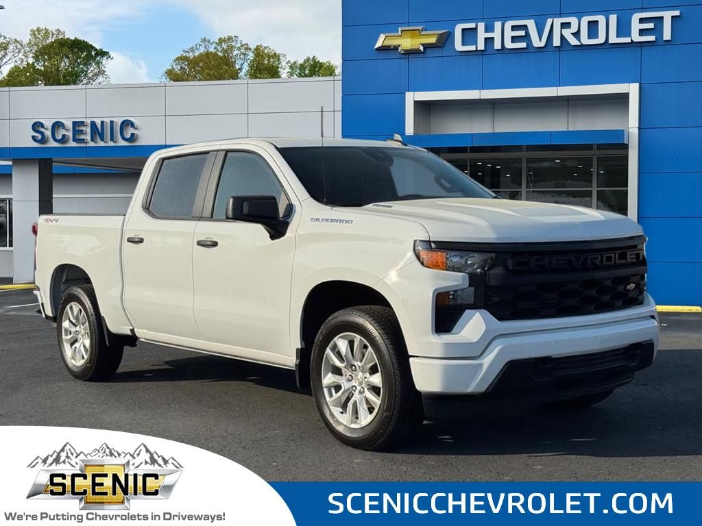 Summit White 2025 Chevrolet Silverado 1500 Custom Crew Cab 4WD Pickup Truck Four-Wheel Drive 8-Speed Automatic